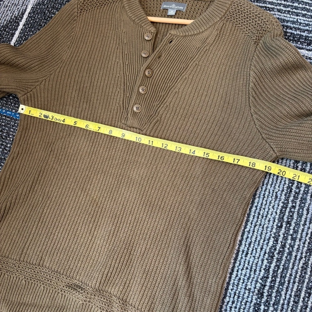 L.L. Bean Signature Men's Medium Henley Sweater Khaki Green Cotton - Picture 9 of 12